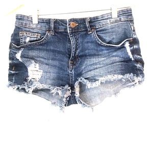 Cut off high wasted shorts